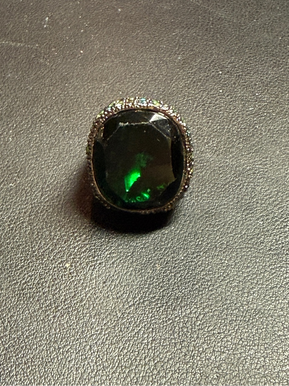 90s KJL Kenneth Jay Lane Gunmetal Emerald Green Crystal Cocktail Ring Size 7